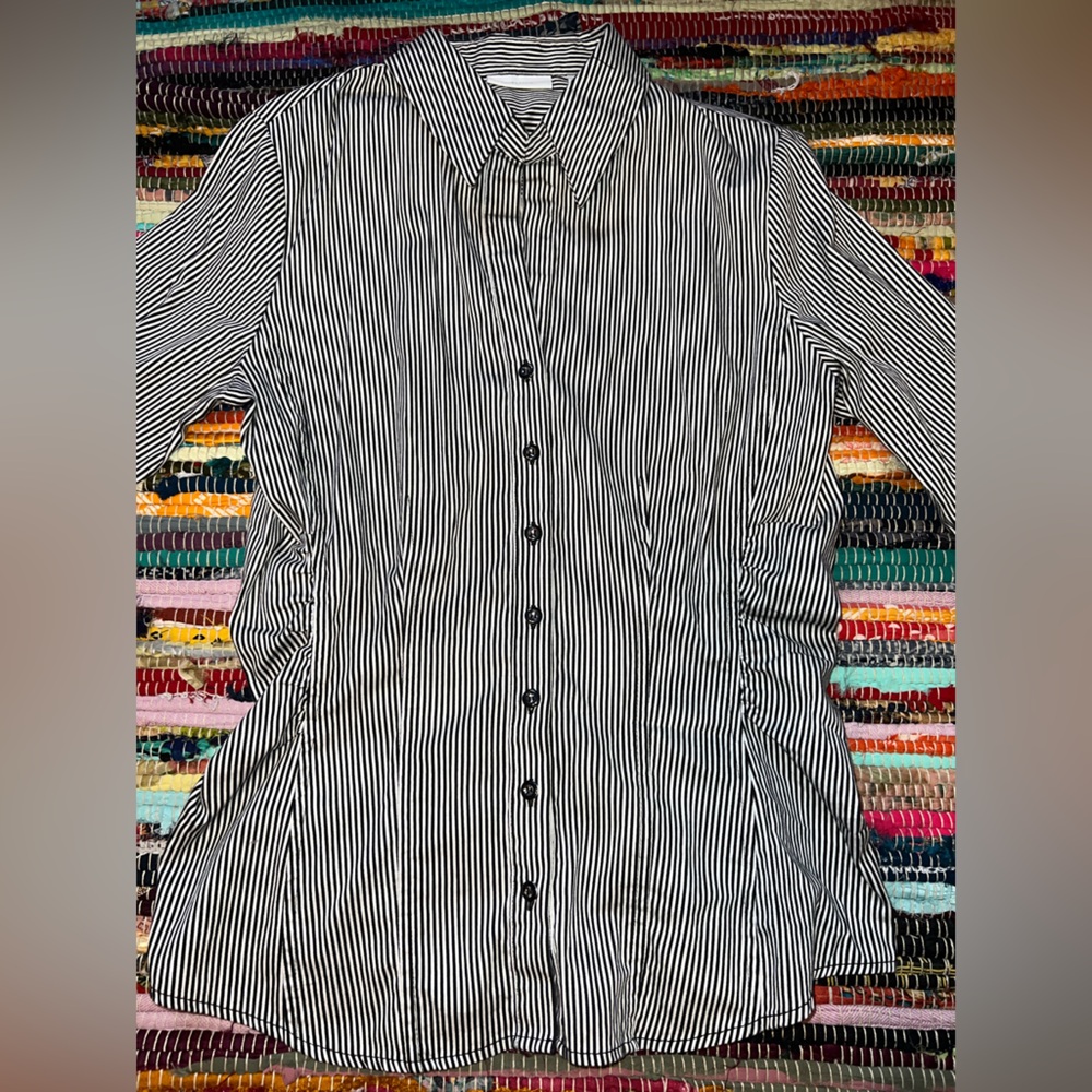 New York & Company Monochrome Striped Long Sleeve Button Up Shirt Medium M